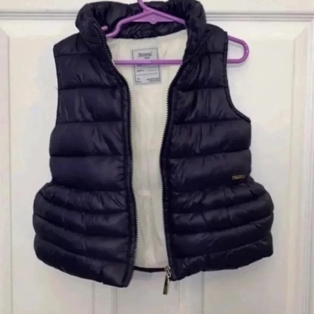 Puffer Vest - Picture 5 of 6